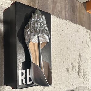 Renvy Silver Ruffled Flats
